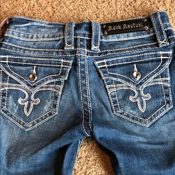 Rock Revival Noelle Capri - Picture 7 of 7